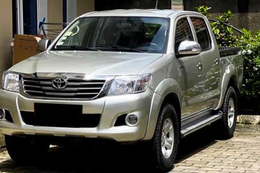 Location voiture Toyota Hilux Pickup Douala