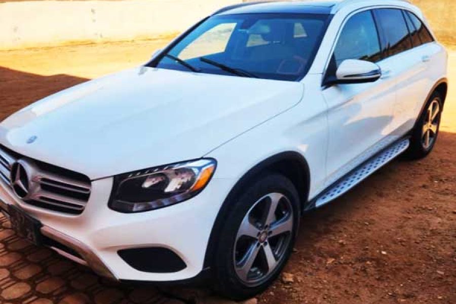 Location Mercedes GLA 2021 Douala